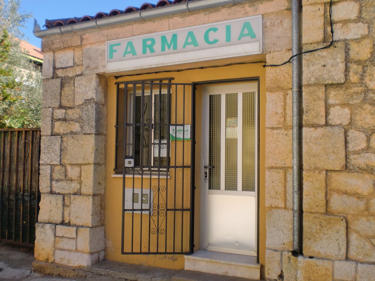 Farmacia Gda. Cristina Lázaro Herrera
